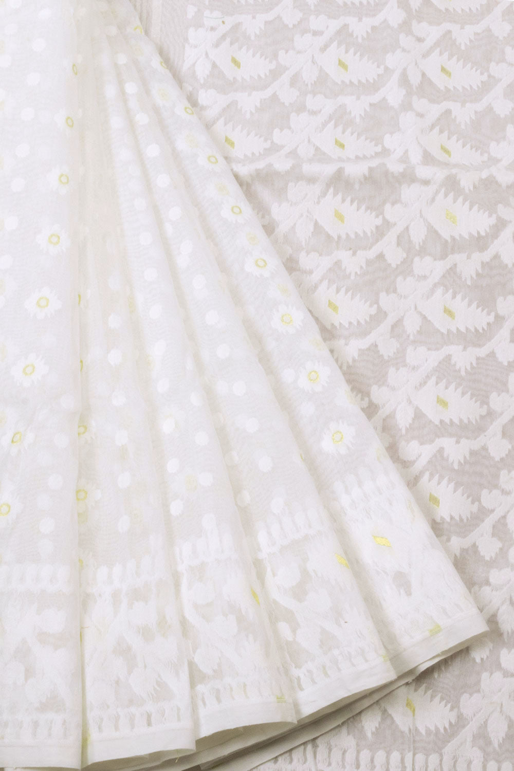 White Handloom Jamdani Style Jamdani Cotton Saree 10064015