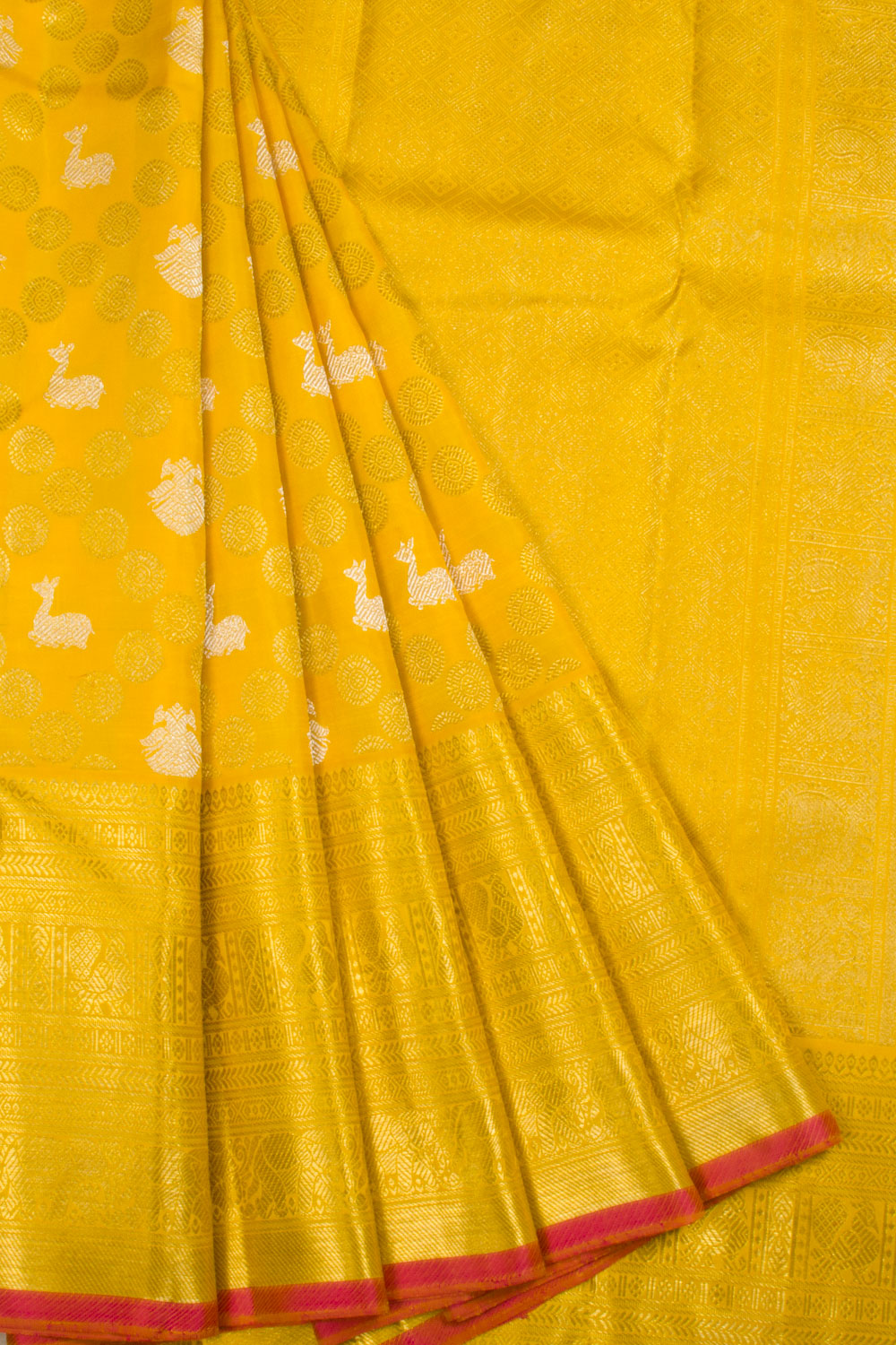 Sarees From 7000 - 10000 | Cotton, Silk | Handloom Sarees – Avishya.com