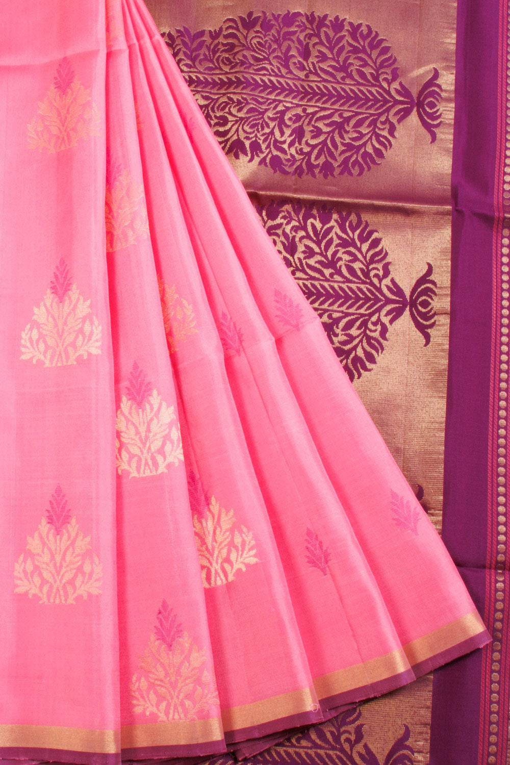 Gadwal Silk Checks And Butta Cream Saree | Kankatala