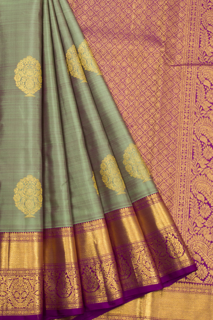 Green Handloom Kanchipuram Pure Silk Saree 10072821