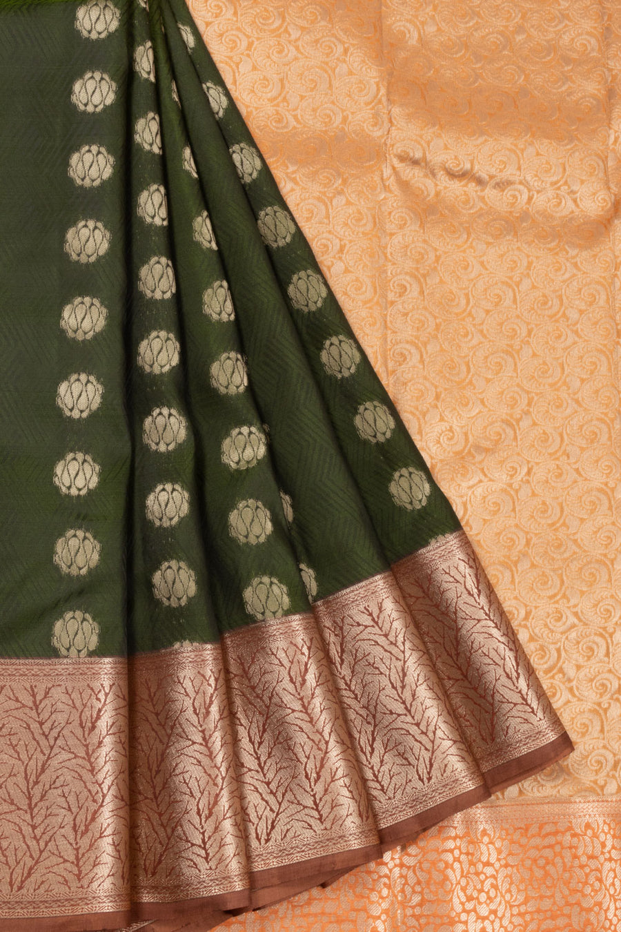 Green Handloom Kanjivaram Blended Silk Saree 10072896