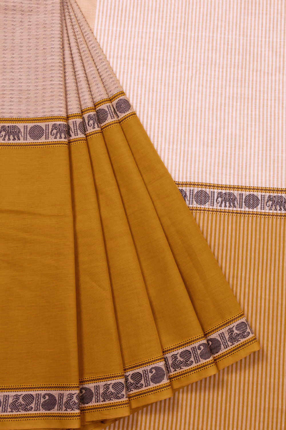 Brown Handloom Chettinad Cotton Saree 10072617