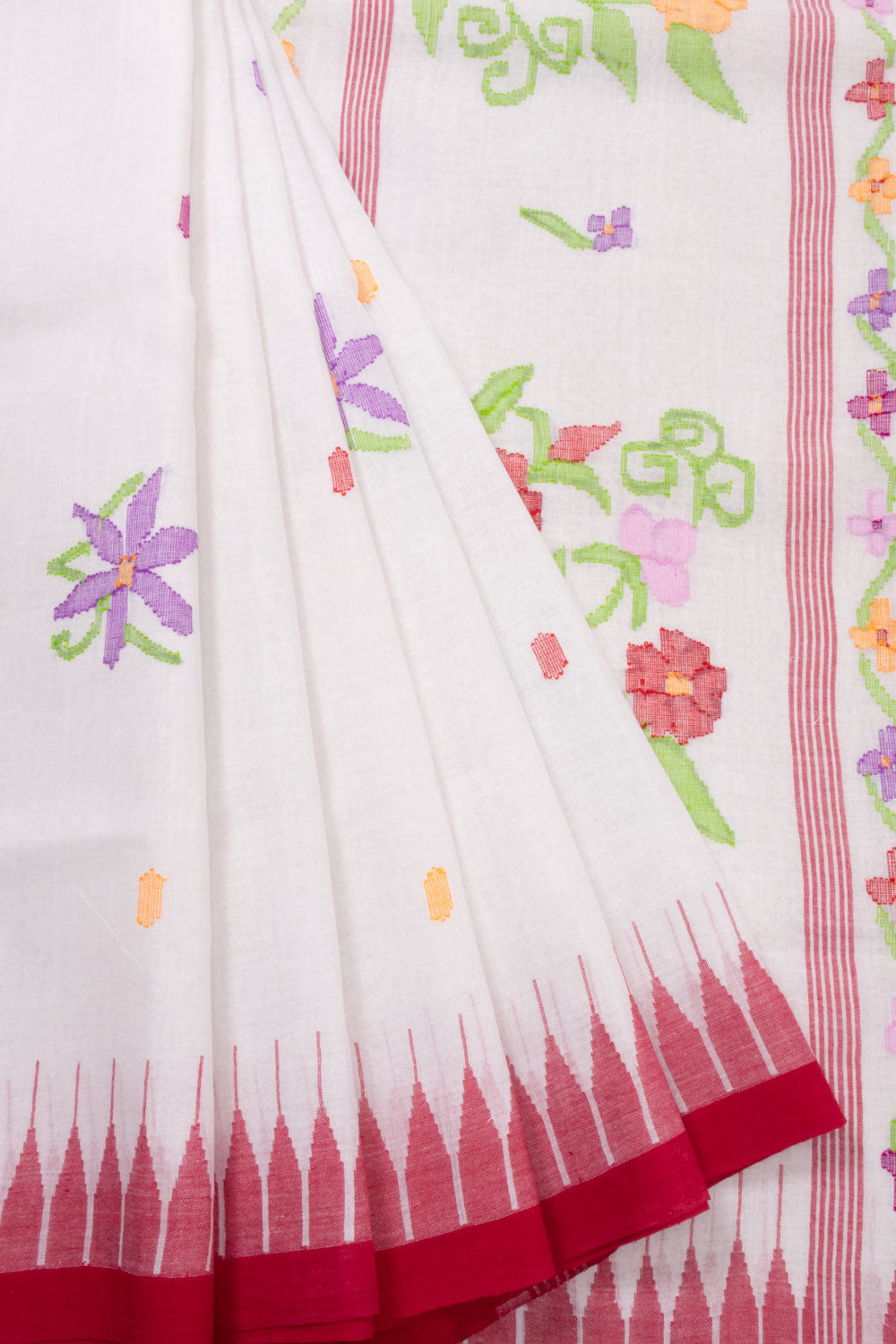 White Handloom Jamdani Cotton SareeWhite Handloom Jamdani Cotton Saree