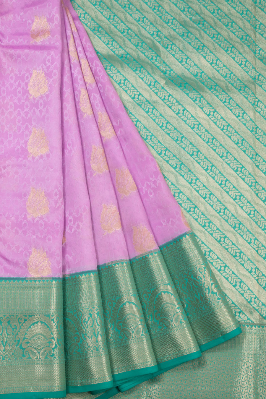 Violet Handloom Kanjivaram Blended Silk Saree 10072884