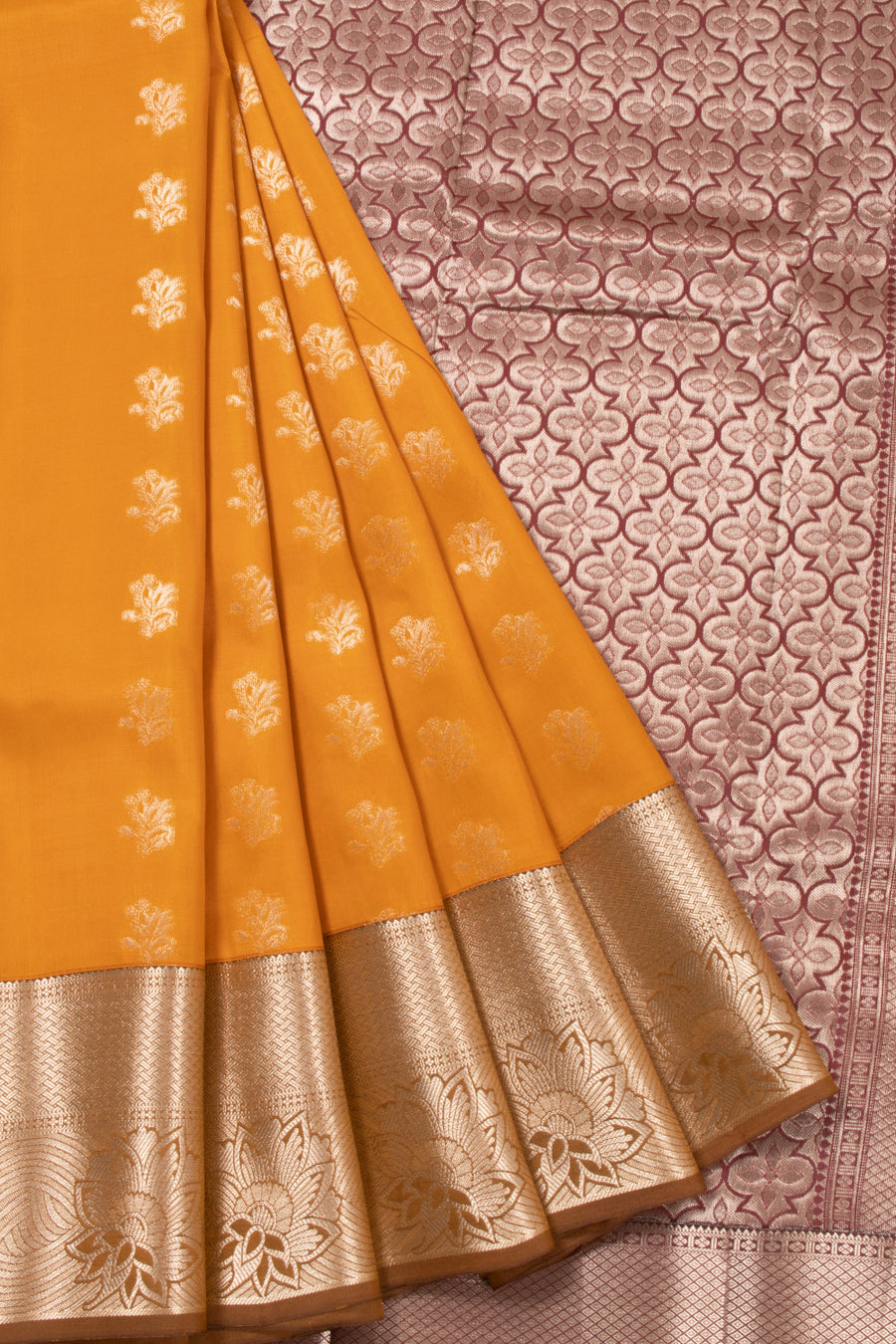 Orange Handloom Kanjivaram Blended Silk Saree 10072894