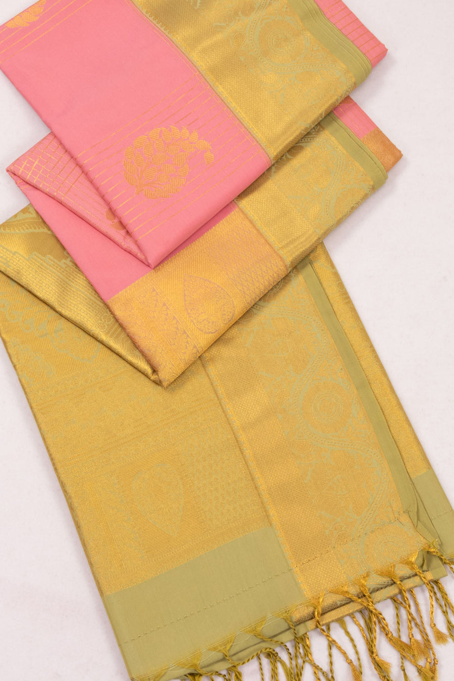 Pink Kanjivaram Silk Saree with Contrast Pallu 10073853