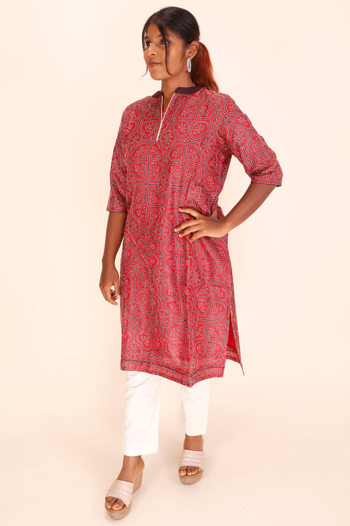 Red Kantha Embroidered Tussar Silk Kurta 10064090