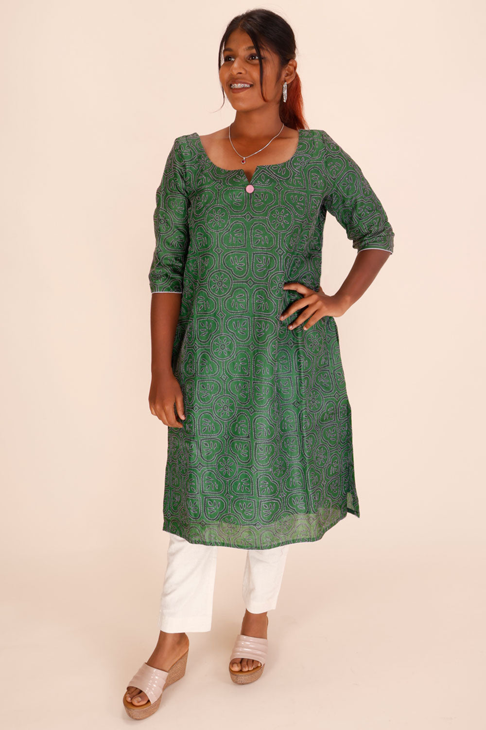  Green Kantha Embroidered Tussar Silk Kurta 10064091