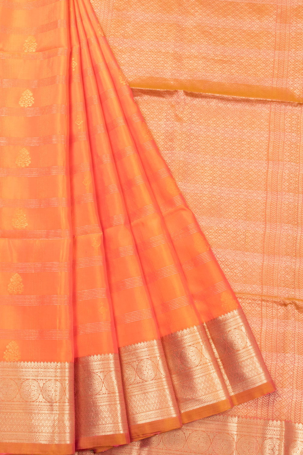 Dual Tone Handloom Kanjivaram Silk Saree  - Avishya