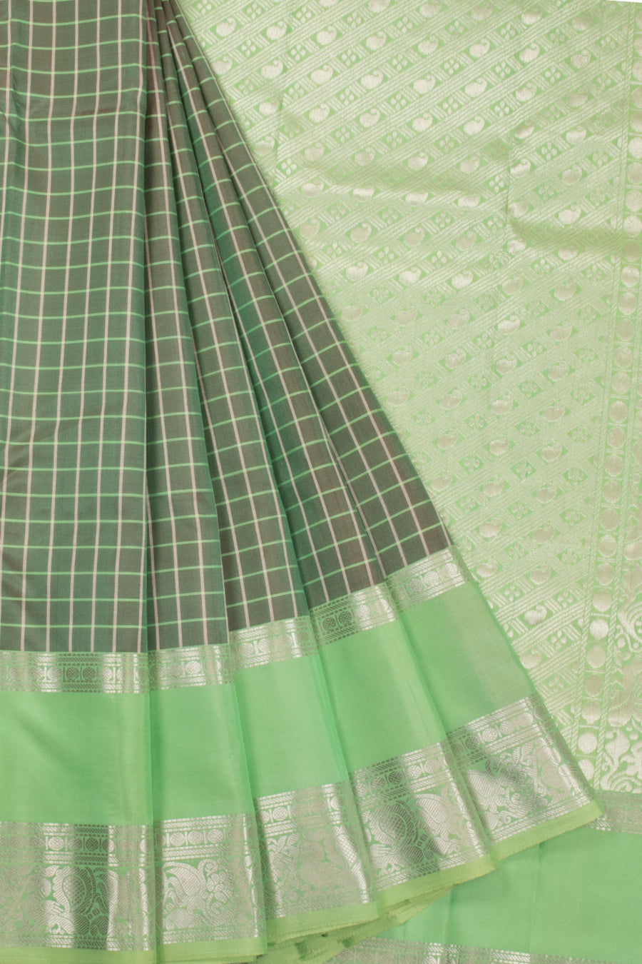 Green Handloom Kanjivaram Silk Saree 10070710 - Avishya