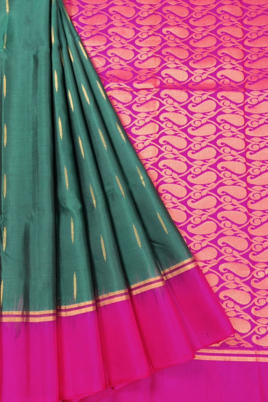 Dark Green Handloom Kanjivaram Silk Saree 10070715