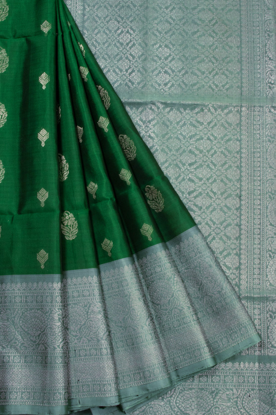 Green Handloom Kanjivaram Soft Silk Saree 10072774