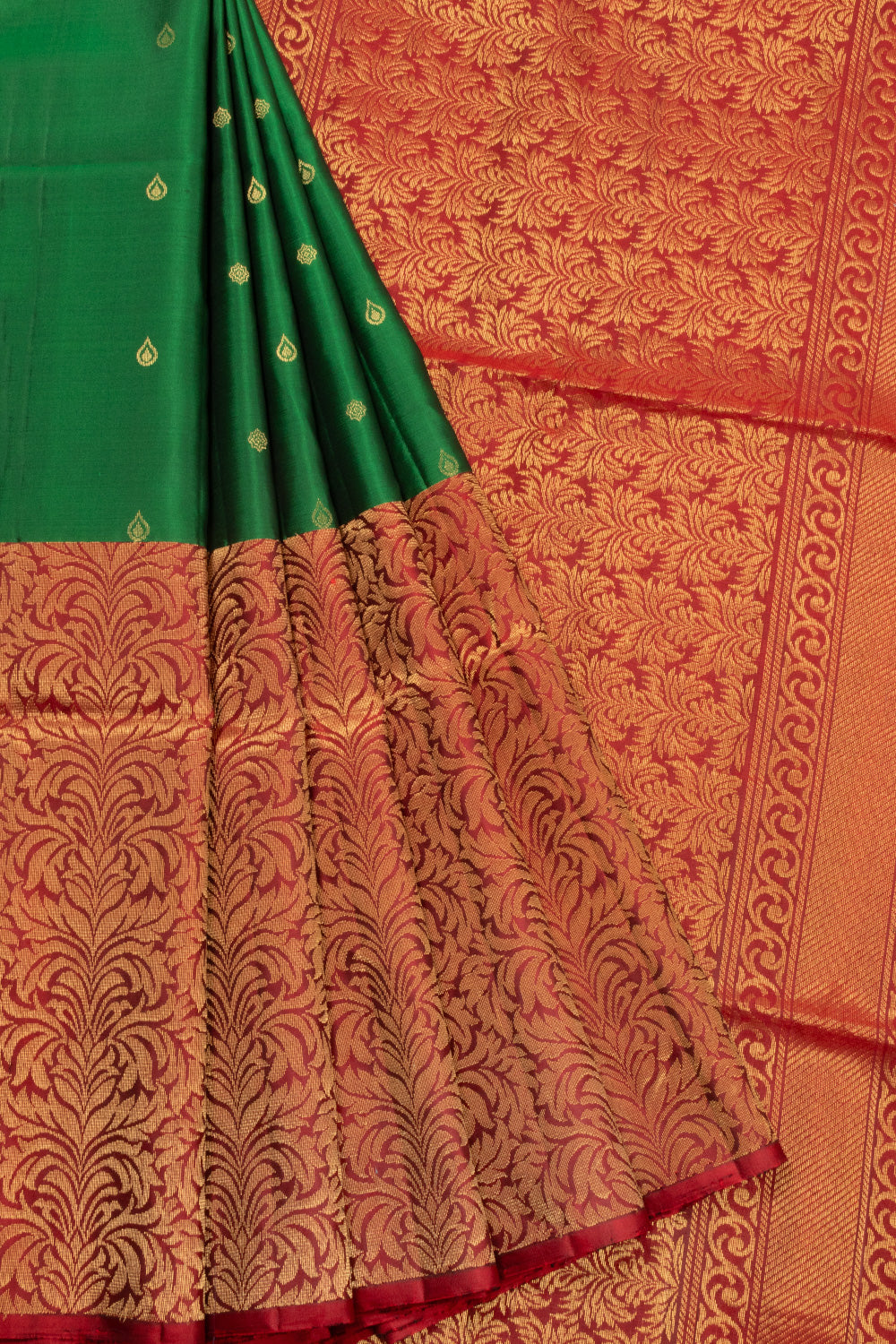 Green Handloom Kanjivaram Soft Silk Saree 10072777