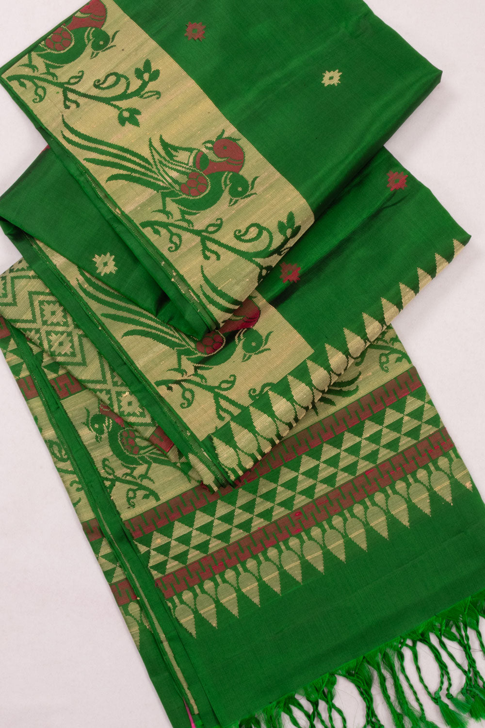 Green Handloom Kanjivaram Soft Silk Saree 10073911