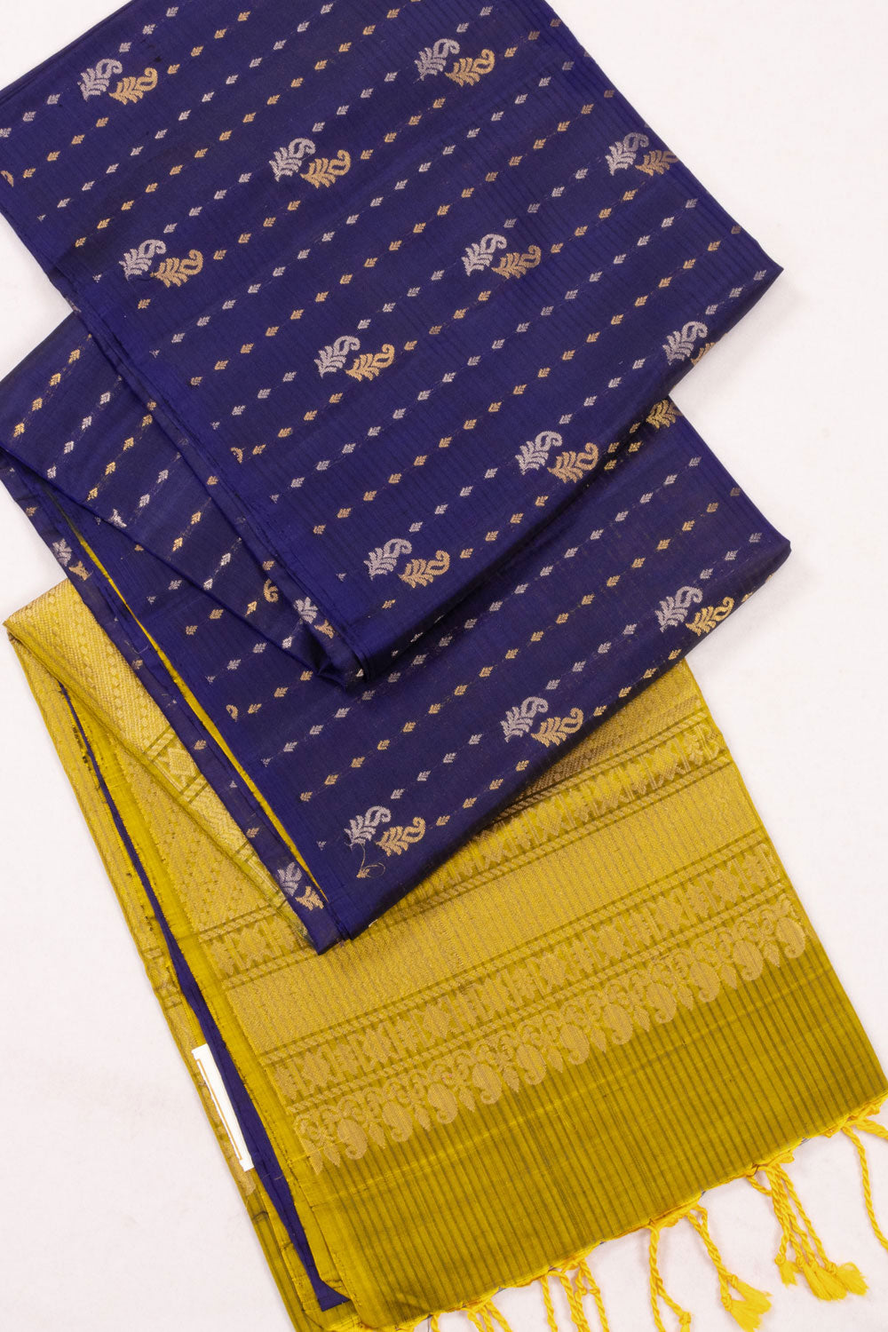 Dark Blue Handloom Kanjivaram Soft Silk Saree 10073918