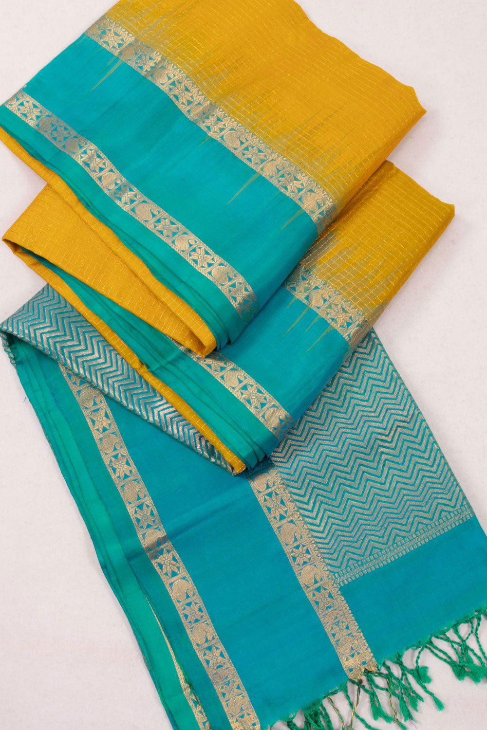 Yellow Handloom Kanjivaram Soft Silk Saree 10073927