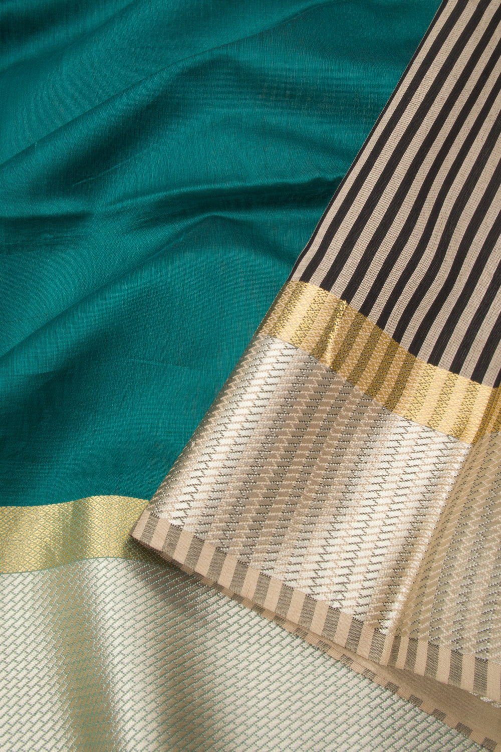 Teal Green Handloom Maheswari Silk Cotton Saree 10062618