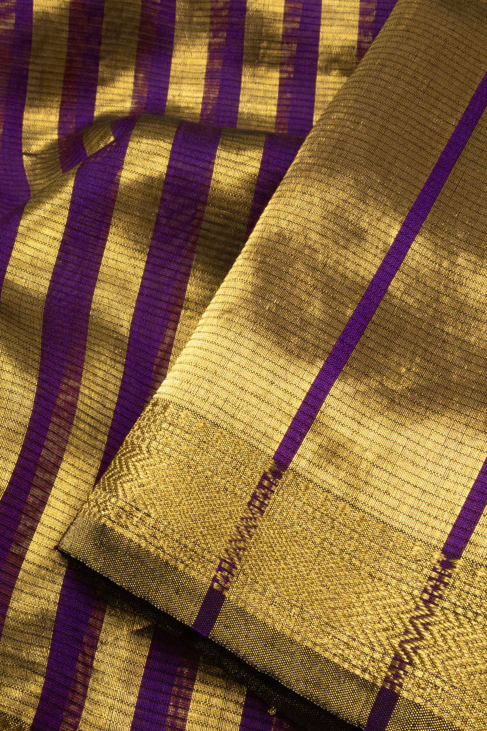 Violet Handloom Maheshwari Silk Cotton Saree | Avishya.com