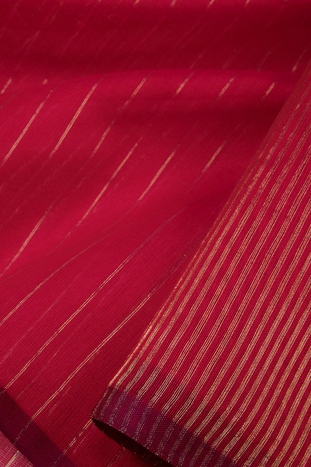 Raspberry Pink Handloom Maheswari Silk Cotton Saree 10062927