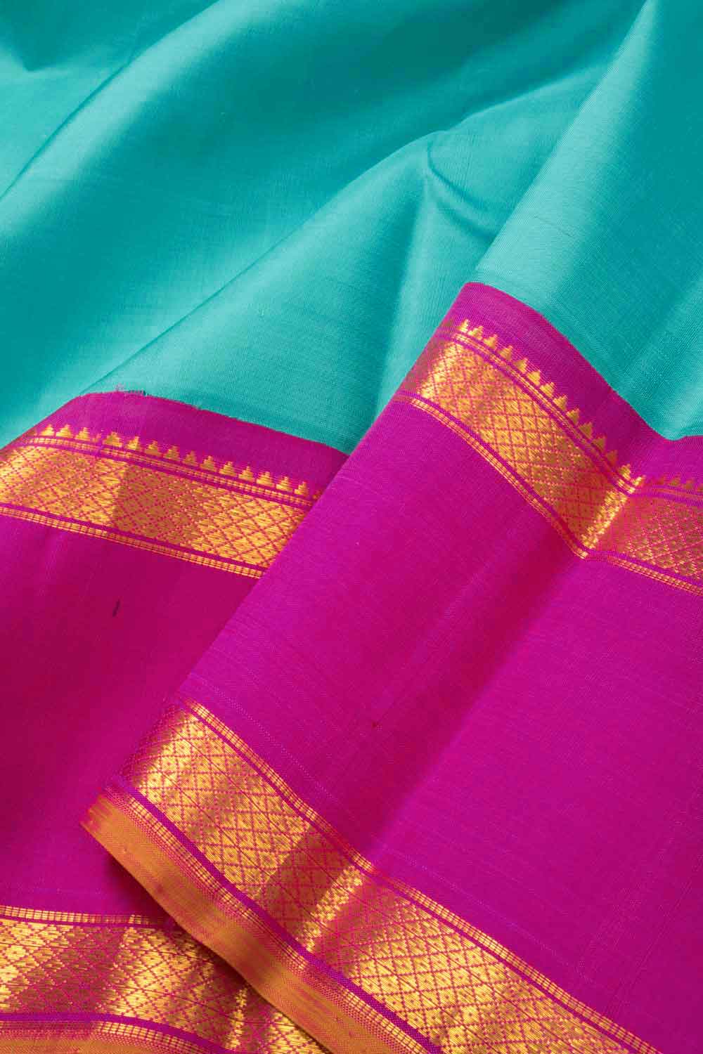 Aqua Blue Handloom Korvai Kanjivaram Silk Saree 10065052