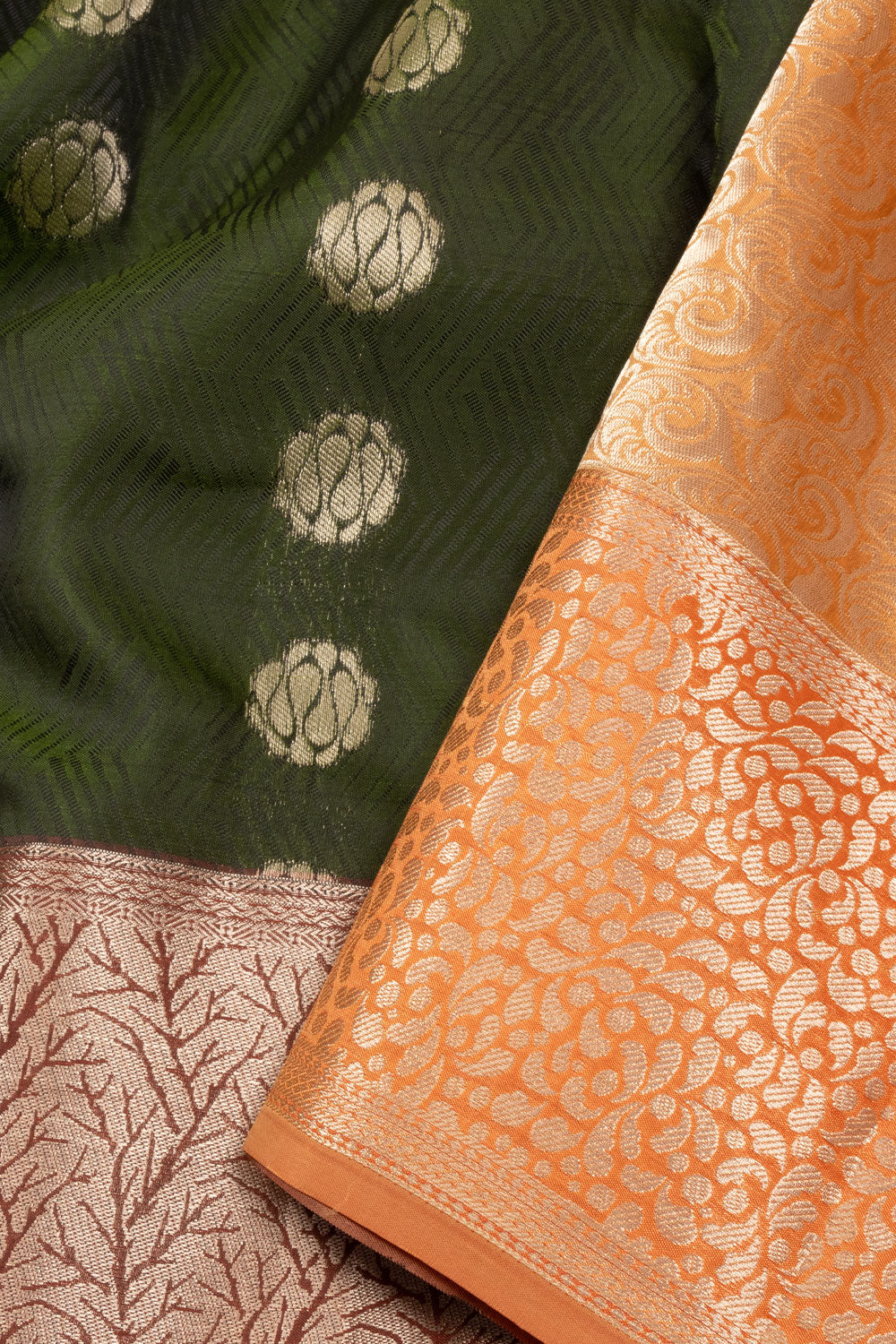 Green Handloom Kanjivaram Blended Silk Saree 10072896