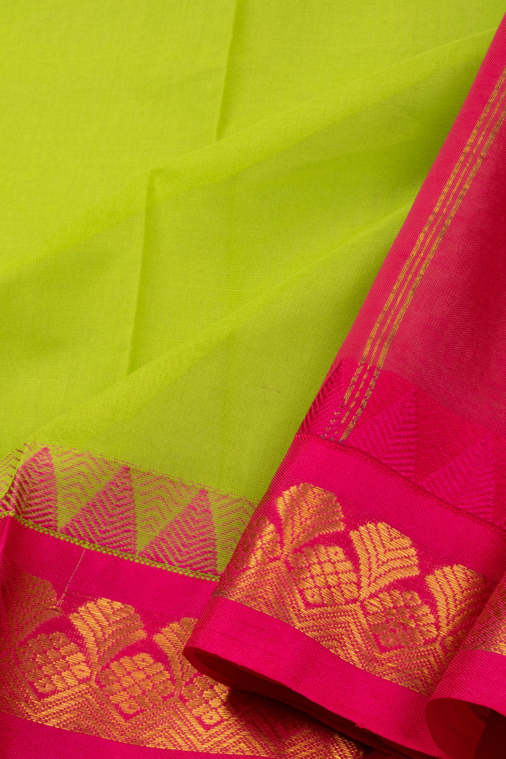 Green Handloom Gadwal Kuttu Cotton Saree Without Blouse 10071197