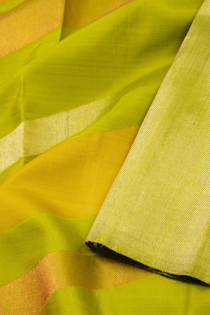 Green Kanchipuram Pure Zari Silk Saree 10072874