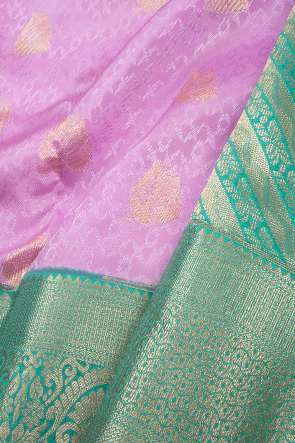 Violet Handloom Kanjivaram Blended Silk Saree 10072884