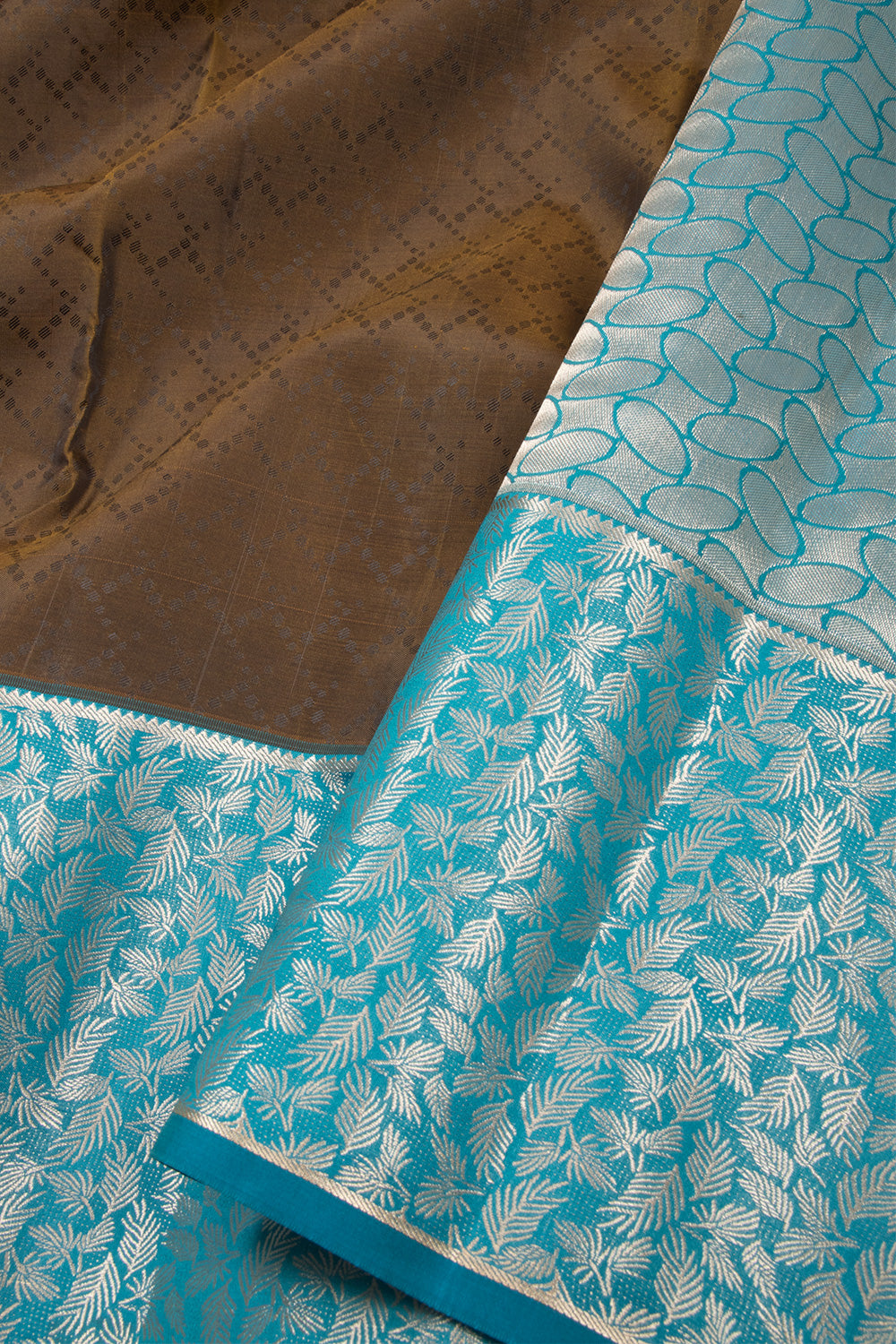 Brown Handloom Kanjivaram Blended Silk Saree 10072891