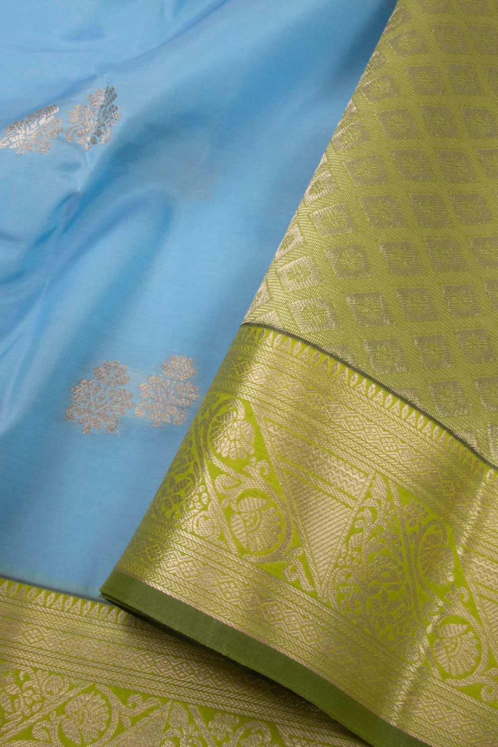 Blue Handloom Kanjivaram Silk Saree 10073826