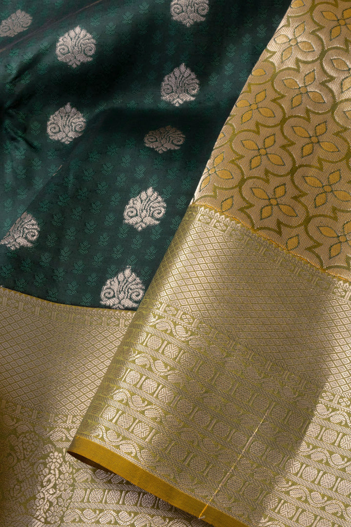 Green Handloom Kanjivaram Silk Saree 10073836