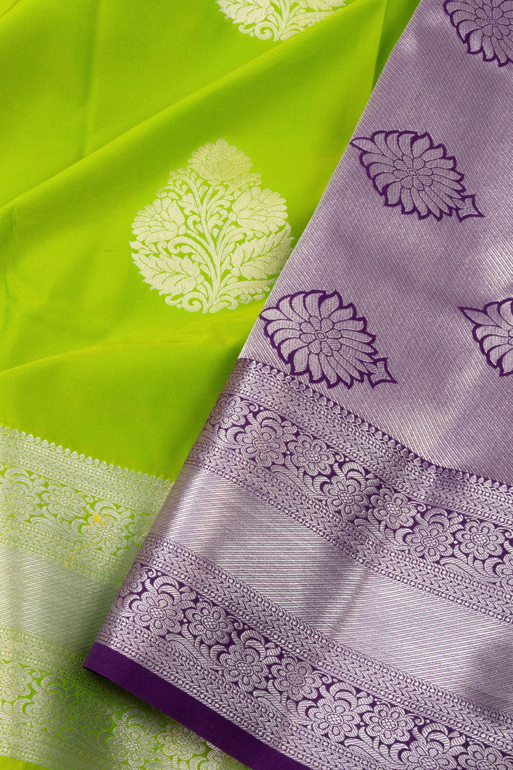 Green Handloom Kanjivaram Silk Saree 10073866