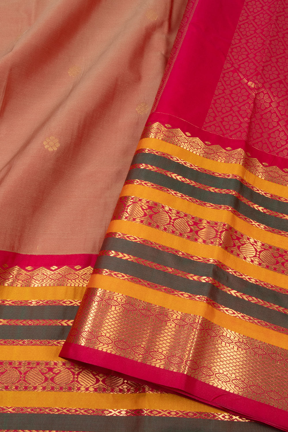 Dual Tone Brown Kanjivaram Silk Saree with Contrast Pallu 10073870