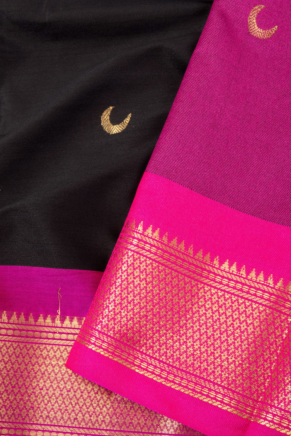 Black Handloom Chandrakon Paithani Silk Saree 10073626