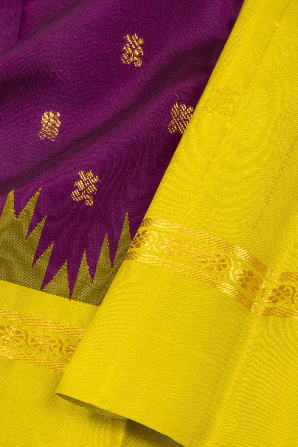 Purple Light Weight Kanjivaram Pure Silk Saree 10073819