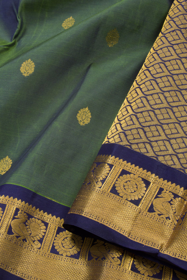 Green Handloom Kanchipuram Pure Silk Saree 10072849