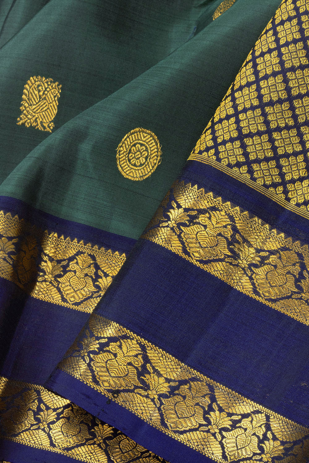 Green Light Weight Kanjivaram Pure Silk Saree 10073801