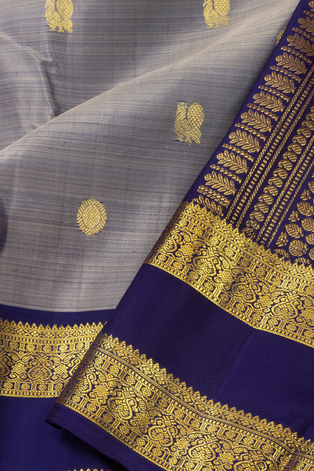 Grey Handloom Kanjivaram Pure Silk Saree 10073805