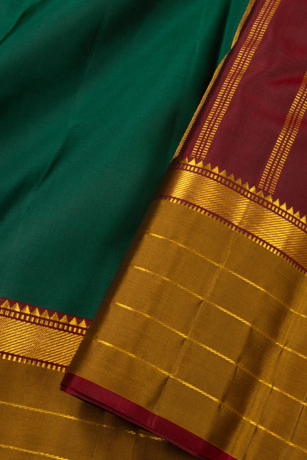 Bottle Green Light Weight Kanjivaram Pure Silk Saree 10073809