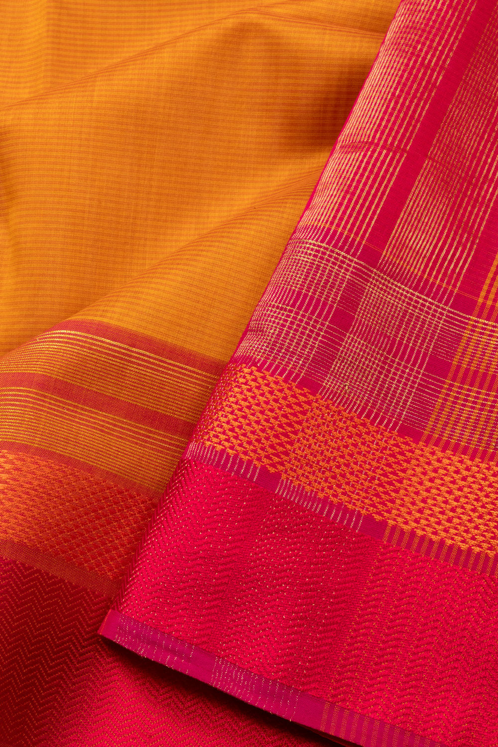 Yellow Handloom Maheshwari Silk Cotton Saree 10073127