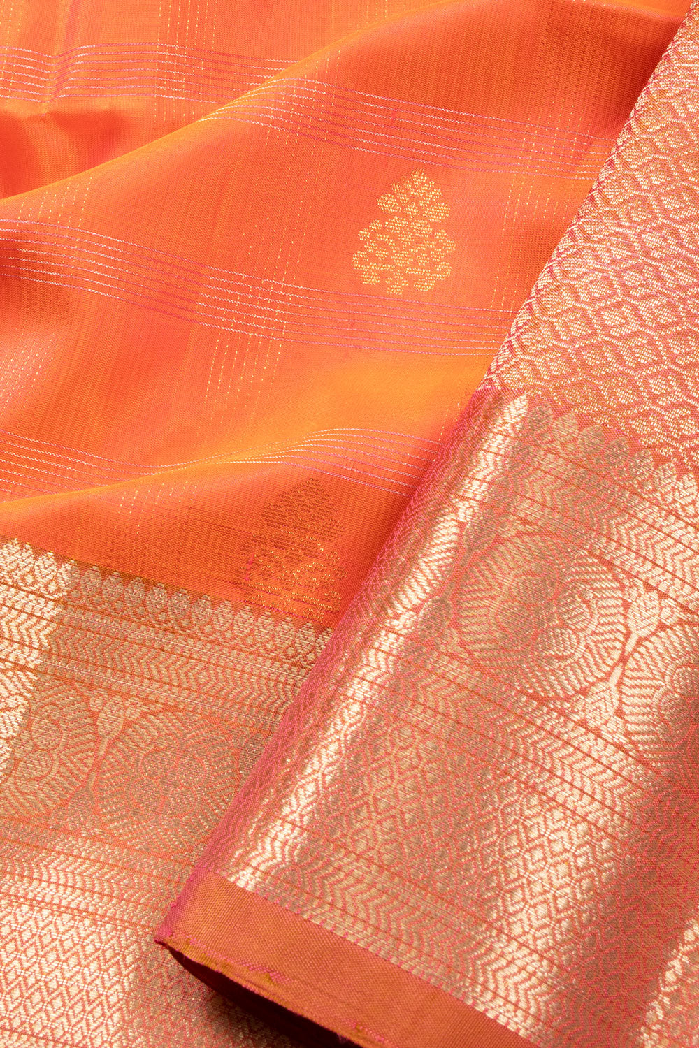 Dual Tone Handloom Kanjivaram Silk Saree - Avishya