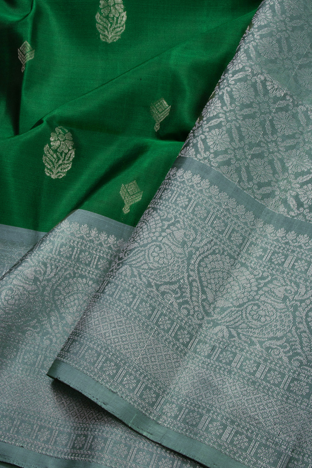 Green Handloom Kanjivaram Soft Silk Saree 10072774