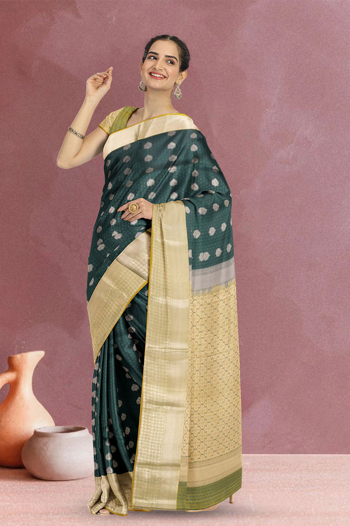 Green Handloom Kanjivaram Silk Saree 10073836