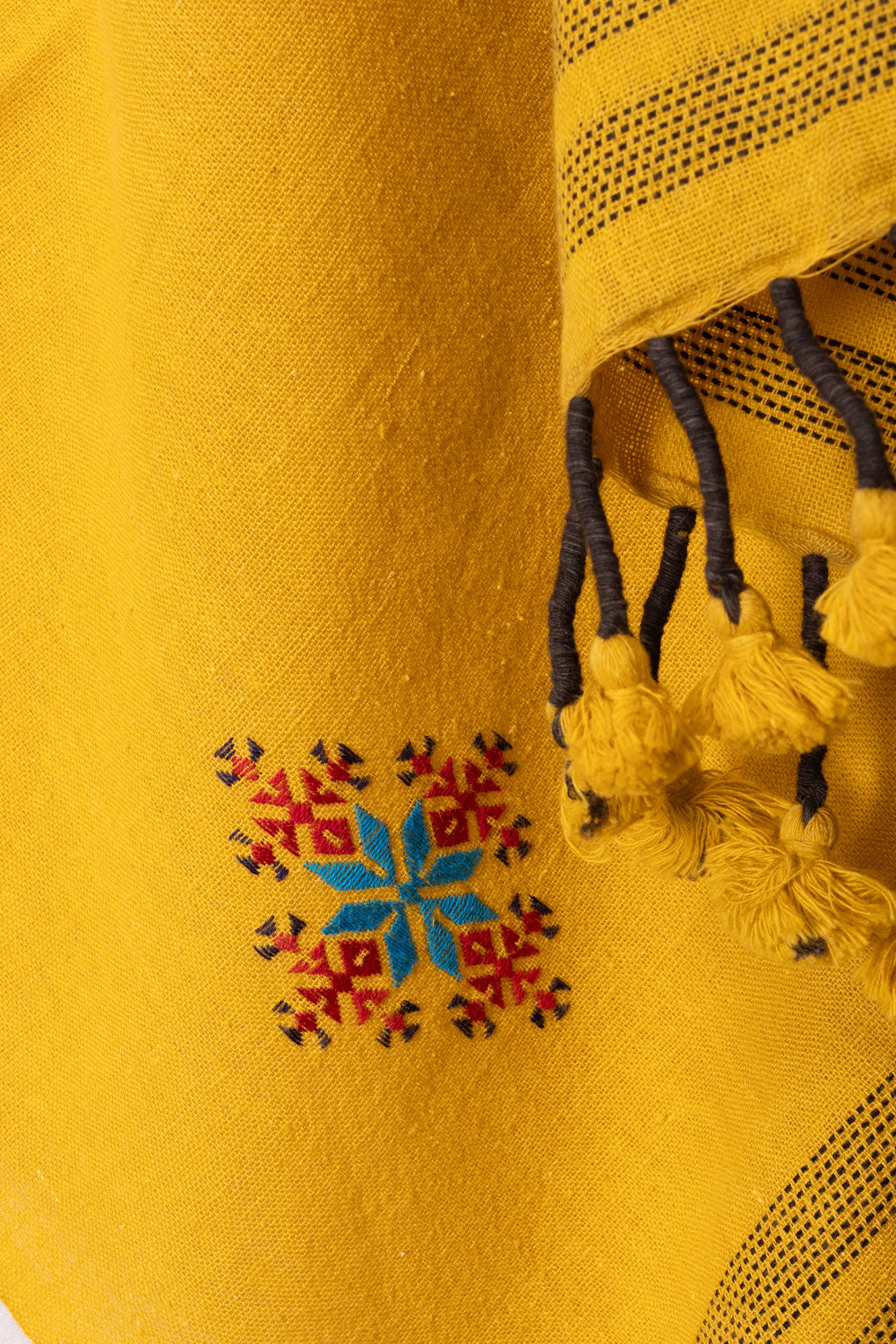 Yellow Bhujodi Kala Cotton Dupatta 10070539 - Avishya