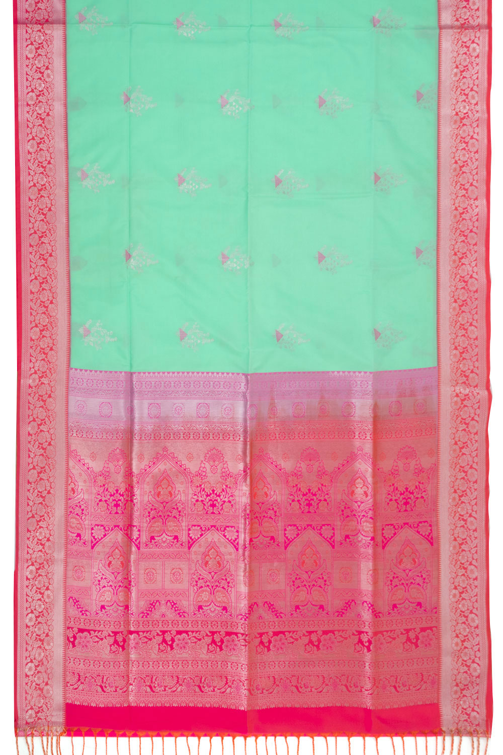 Green Kanjivaram Silk Saree with Contrast Pallu 10073858