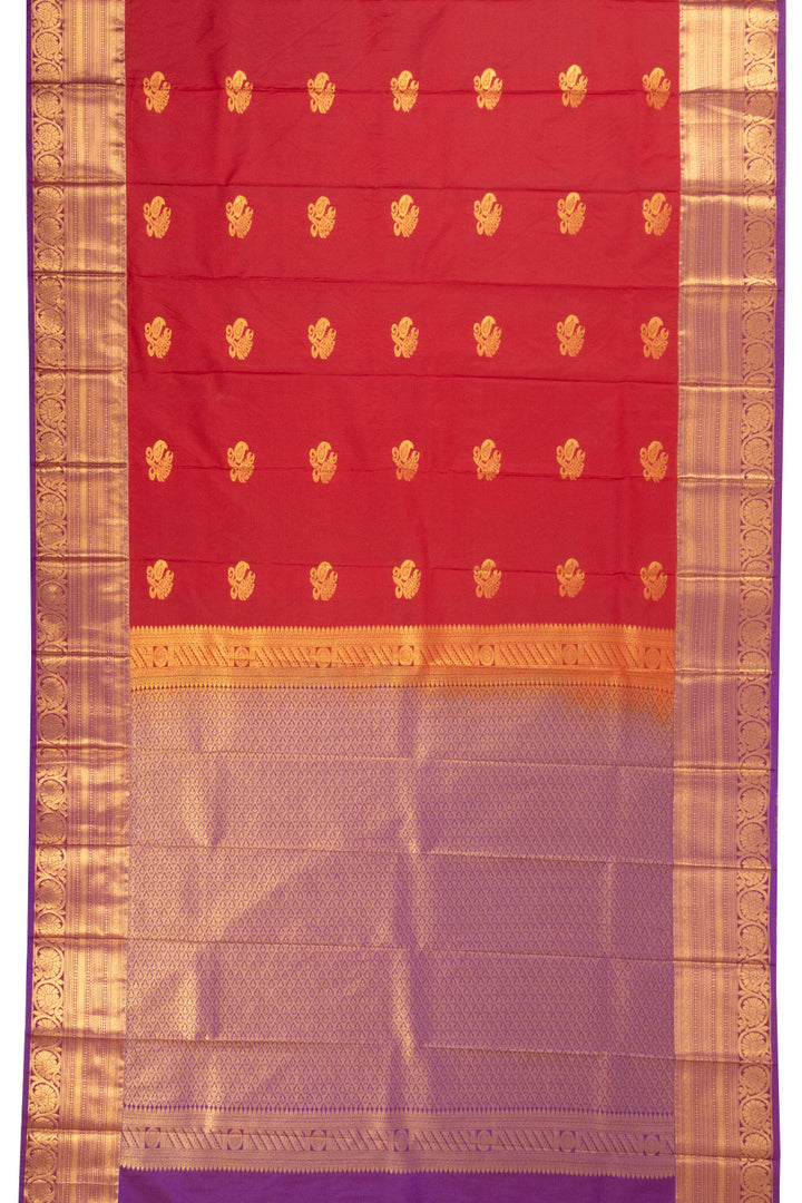 Maroon Kanjivaram Silk Saree with Contrast Pallu 10073888