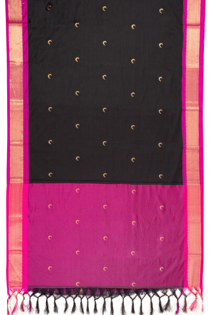 Black Handloom Chandrakon Paithani Silk Saree 10073626