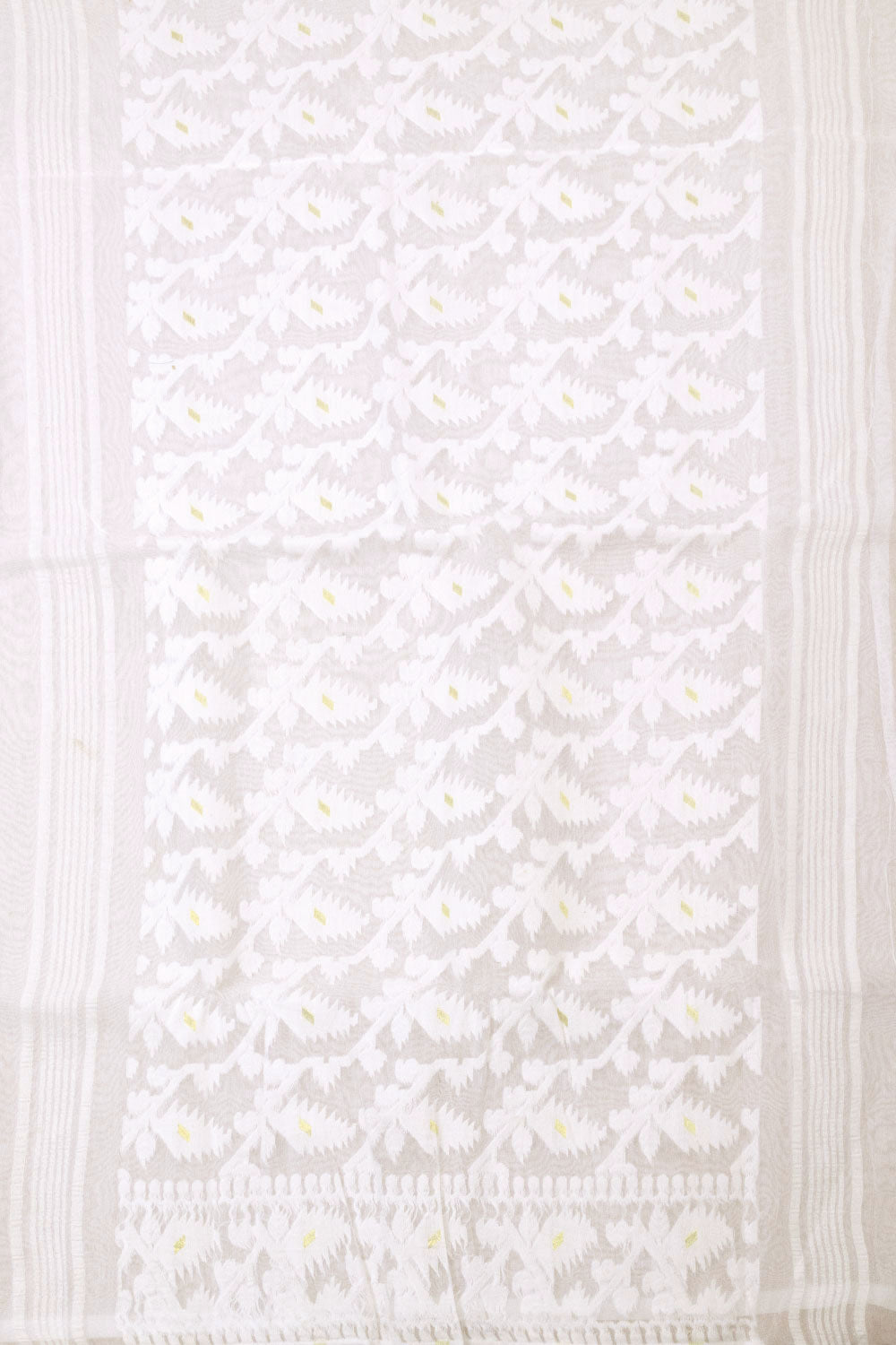 White Handloom Jamdani Style Jamdani Cotton Saree 10064015