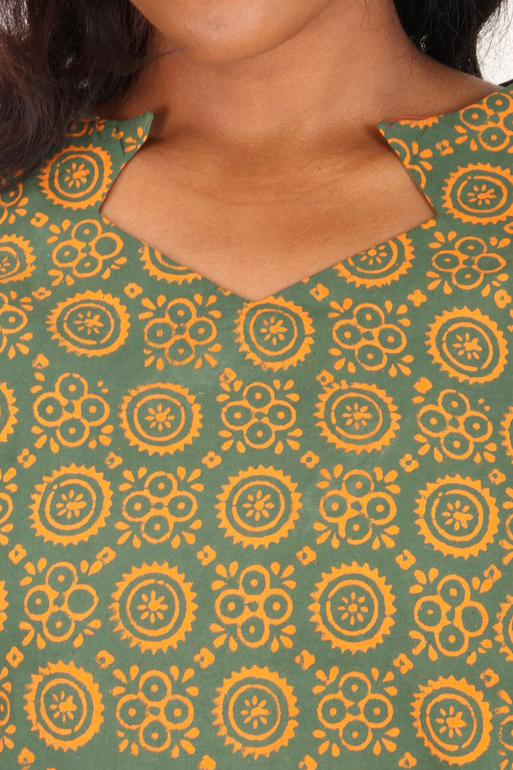 Green Gamthi Print Cotton Kurti