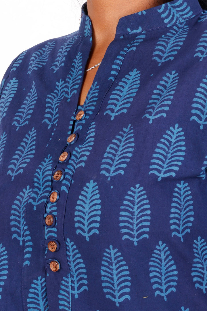 Blue Gamthi Print Cotton Kurti 10071559